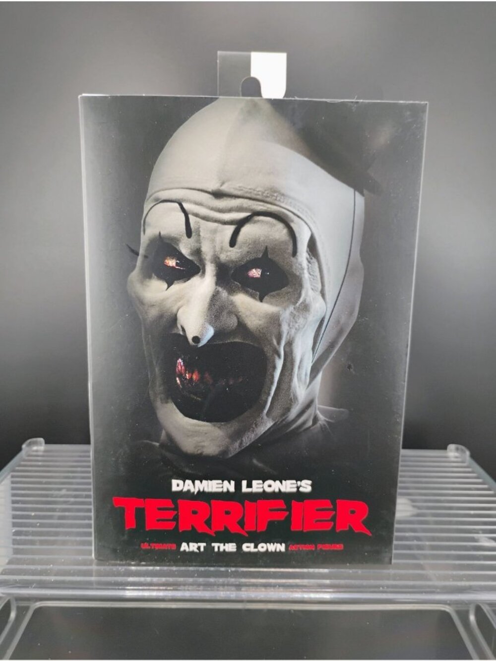 Damien Leones Terrifier Art The Clown Ultimate Action Figure